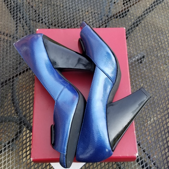 Colbat blue patent block heel - Picture 2 of 7